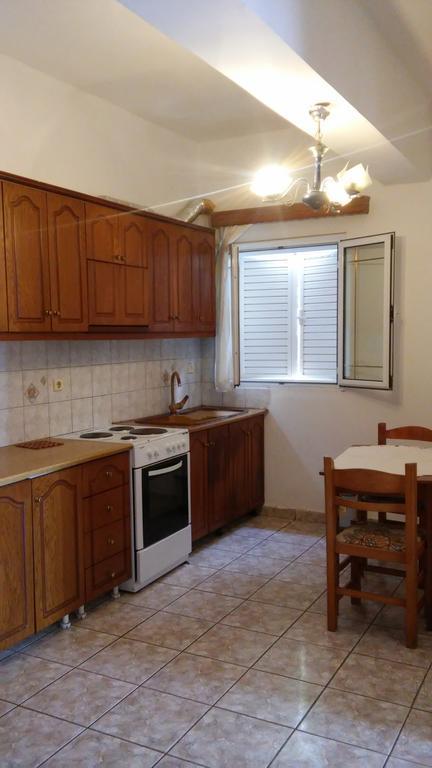 Elena Apartament Саранда Екстер'єр фото