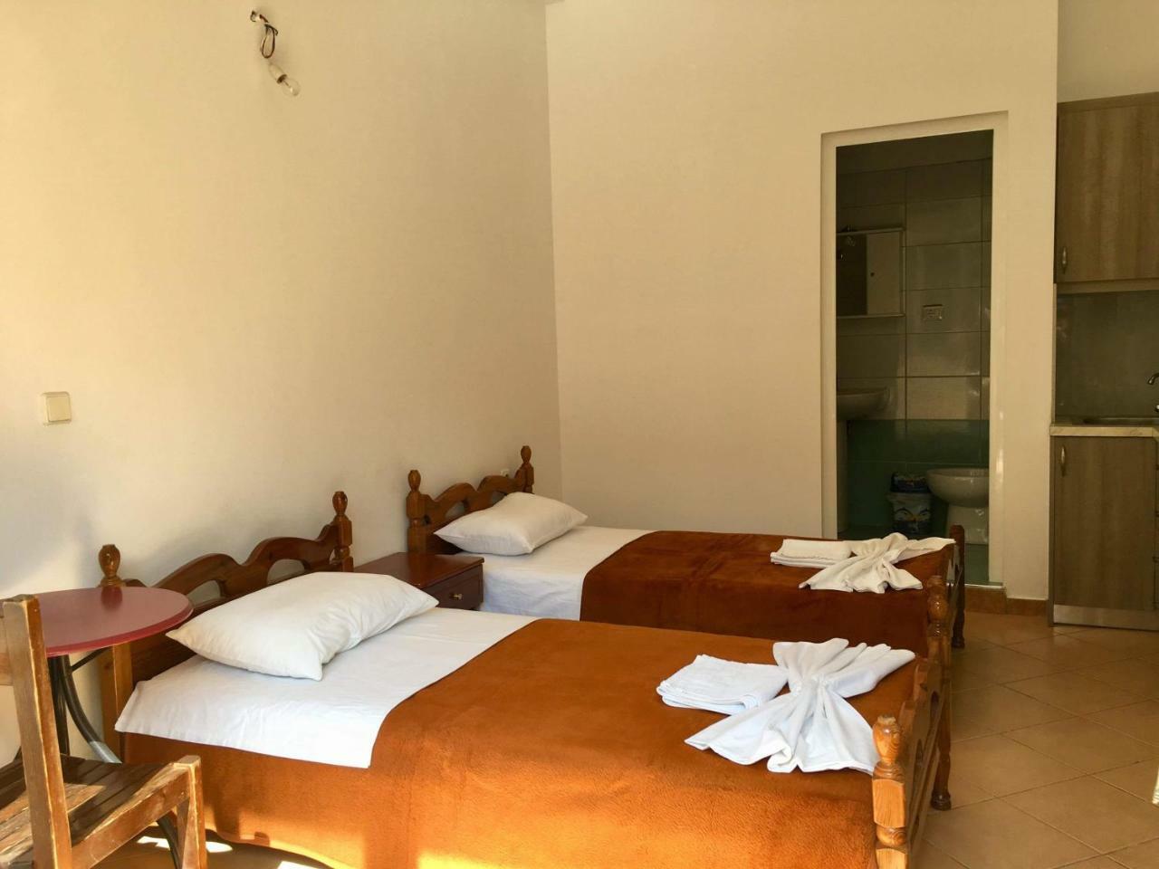 Elena Apartament Саранда Екстер'єр фото
